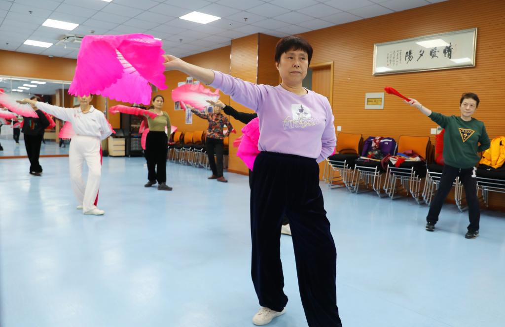 健康不“宅”冬冬季运动小贴浩瀚体育网址士来了(图1)